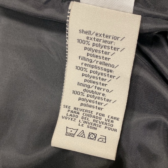 Calvin Klein boys puffer vest - Picture 4 of 4